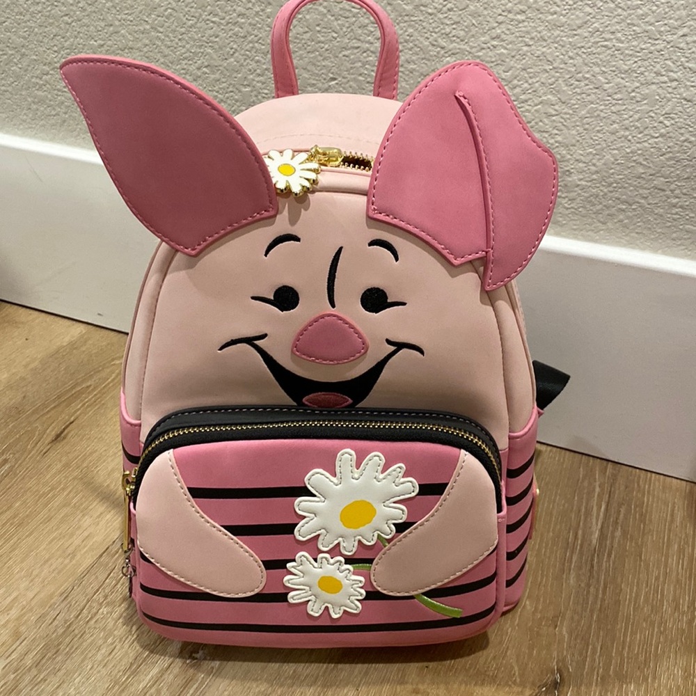 Piglet loungefly mini backpack NWT